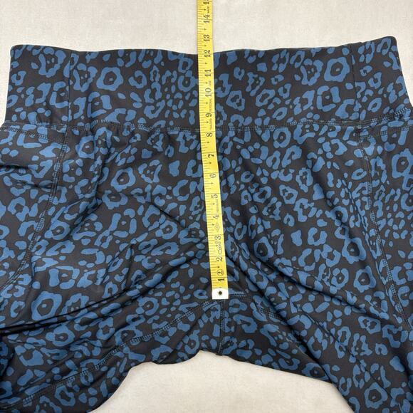 LIVI Lane Bryant High Rise 7/8 Activewear Leggings Blue Black Cheetah Size 22/24 - Picture 7 of 8